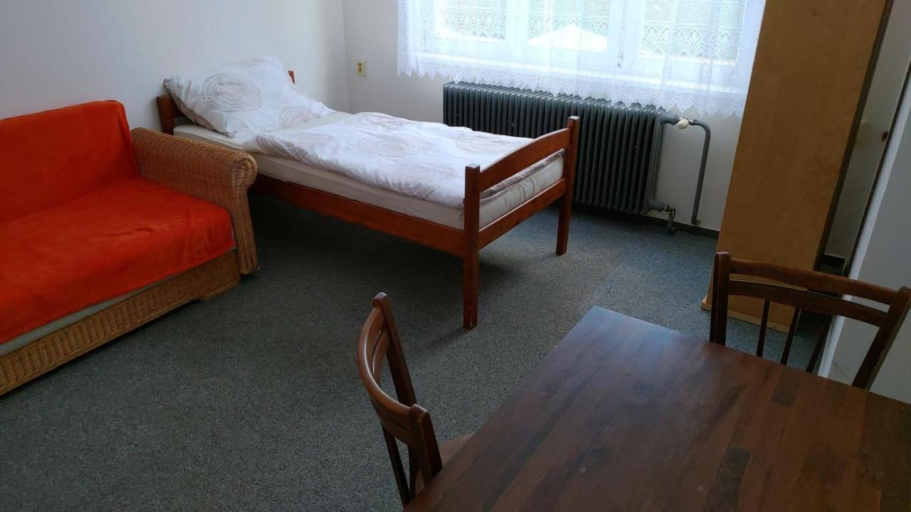 Hostel Sokol Troja Prag